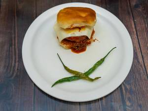 Amul Cheese Schezwan Vada Pav
