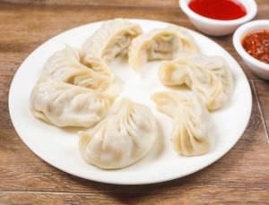 Chicken Steamed Momos (500 ML BOX)           