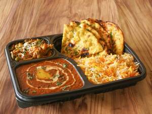 Missi Roti with Dal Makhani & Mix Veg Punjabi Meal
