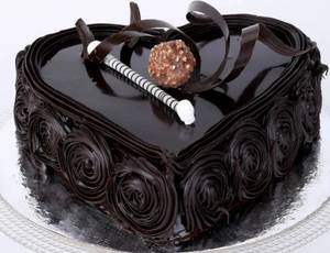 Heart Shape Ferrero Rocher Cake 1kg
