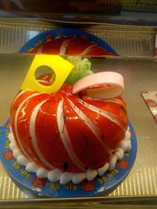 Strawberry Cake (500 Grams)                     