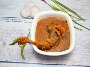 Naatu Kozhi Kulambu (country Chicken )