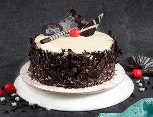 Eggless Classic Black Forest Cake (1kg) 