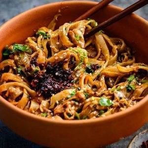 Mushroom Schezwan Noodles