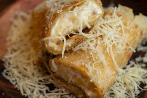Crispy Cheese Frankie Roll