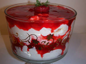 Strawberry Ice Cream With Toppings