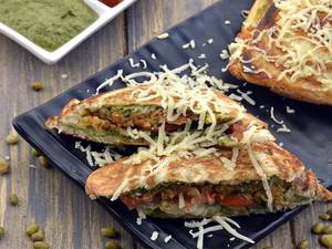 Cheese Aloo Toast