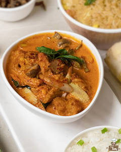 Chicken Kaeng Matsaman