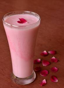 Rose Lassi 350ml