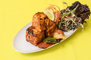 Achar Vichar Paneer Tikka (6 Pcs)