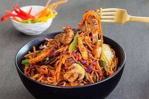 Schezwan Mushroom Noodles