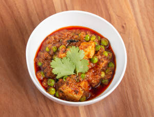 Mattar Paneer 