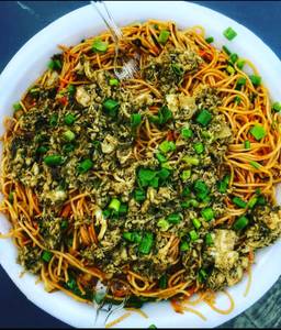 Chicken Shawarma Noodles(served with Sauce)