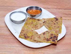 Aloo Paratha with Curd        
