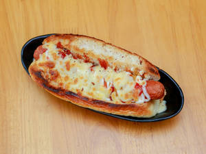 Italiano Cheezy Chicken Hot dog