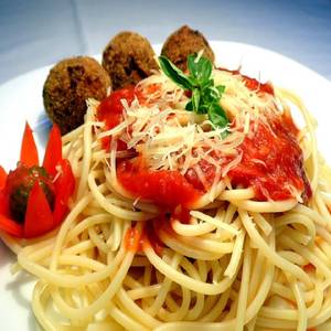 Spaghetti with Meat Balls (Chicken)
