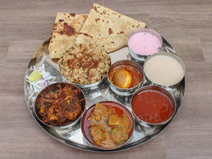 Ghati Adda Chicken Thali