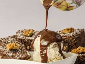 Brownie with Vanilla Ice cream Sundae