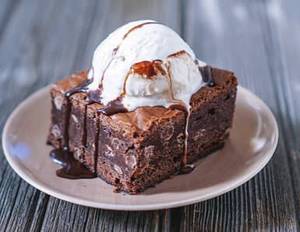 Brownie with ice cream