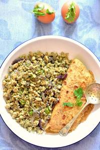 Simple Egg Burgi Chapathi Meal(2 Eggs)