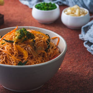 Shanghai Style Meifoon Veg [Serves 1- 2]