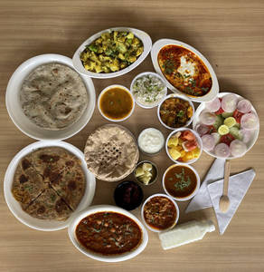 Kathiyawadi Thali