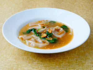 Aromatic Clear Broth Dumpling Soup (Veg)