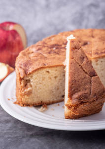Apple Cake (1 Slice)