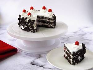 Black Forest Cake (1 Pound)