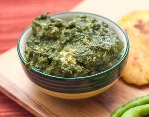 Sarso Ka Saag with garlic