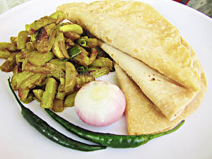 Aloo Buji+ 3 Chapati