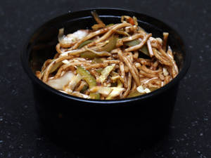 Veg Hakka Noodles
