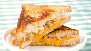 Cheese Onion Grilled Sandwich (2 Pcs.)