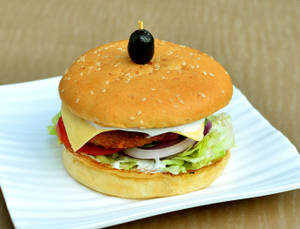 Jalapeno paneer burger