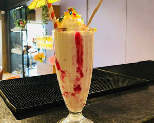 Chikoo + Gulkand Fruit Shake