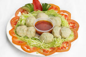 Veg Momos (8 Pcs)