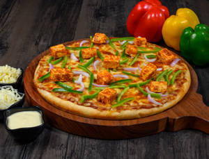 Onion And Paneer Pizza (7 Inches, 4 Slices)
