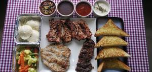Mix Meat Salisbury Suace
