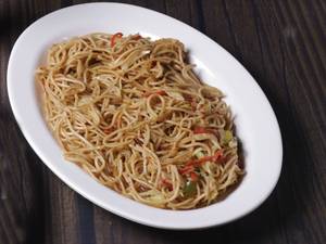 Veg Chow Mein( 2 Box, Serve 2)