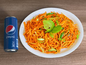 Veg Schezwan Noodles + Pepsi 250 Ml Can