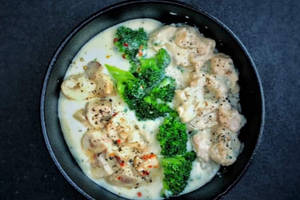 Creamy Chicken With Mushrooms And Broccoli In Italian Herbs