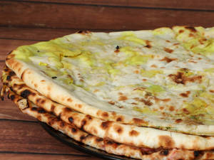 Stuffed Naan Aloo