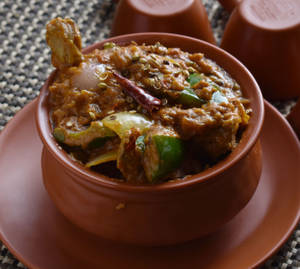 Handi Chicken  (qeema Gravy )