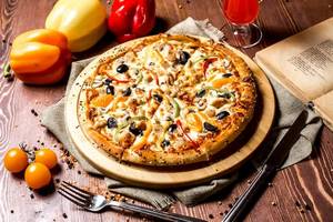 Cheese Capsicum Pizza 