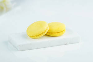 Lemon Macaron