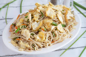Egg Hakka Noodles