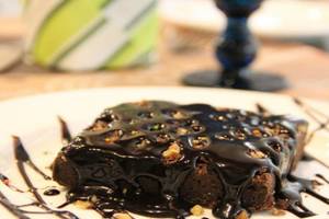 Brownie With Chocolate Sauce