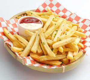 French Fries with Chilli and Mayo Dip