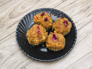 Pandhari Laddu 
