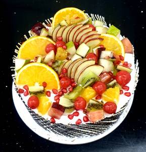1/2 Kg Fresh Fruits Cake